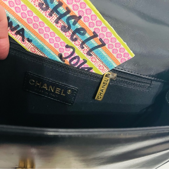CHANEL Old Medium Boy Flap Bag - Picture 7 of 9